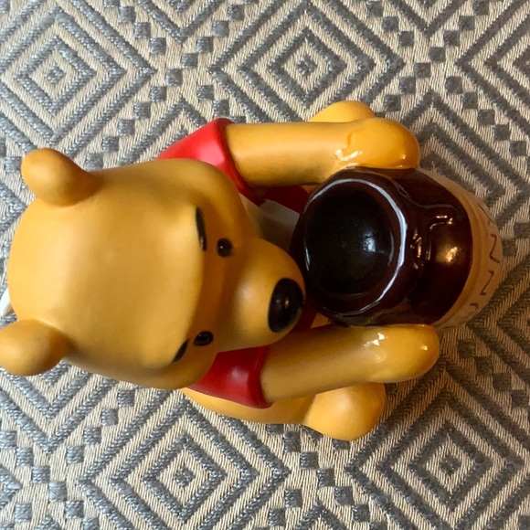 DISNEY WINNIE THE POOH COLLECTION PORCELAIN FIGURINE NWT 60.00 - Picture 5 of 7